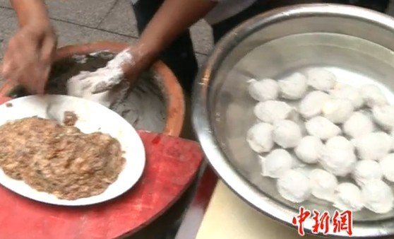 传统闽菜亮相福州三坊七巷 弘扬闽菜文化精髓