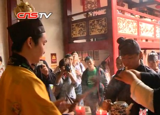 妈祖诞辰日 福州三坊七巷茶帮拜妈祖