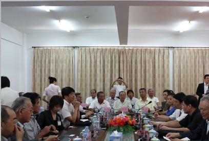 长崎市经济访问团参观考察三坊七巷